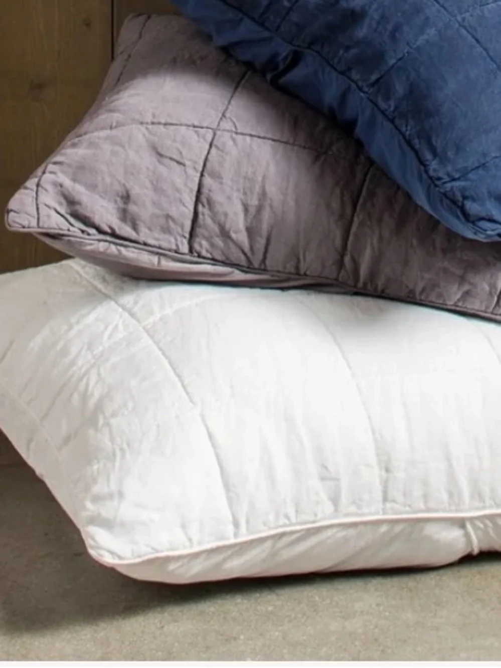 Parachute linen box quilted Euro sham set of 2 white 26x26” pristine immaculate
